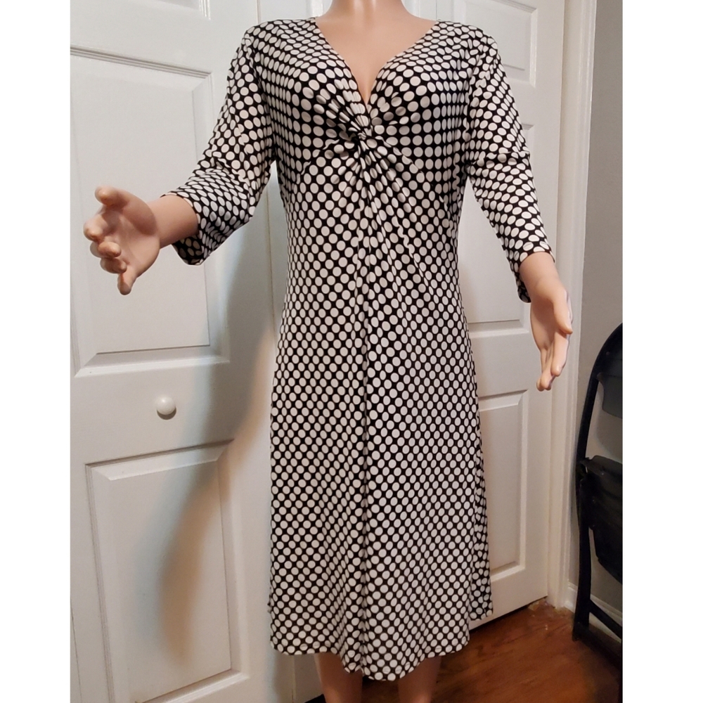 Causal dress